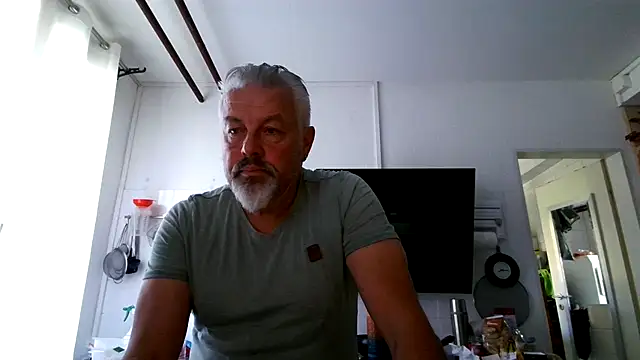 Snapshot of Berg_Boy chatting on 14, 6, 2026 Berg Boy online show from 14, 6, 2026