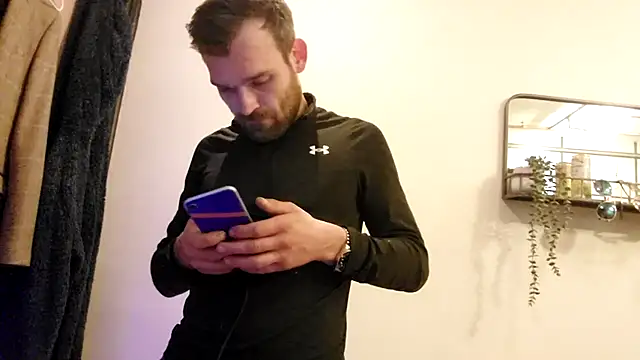 Snapshot of LKC94 chatting on 6, 10, 2025 LKC94 online show from 6, 10, 2025