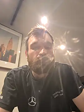 Snapshot of LKC94 chatting on 12, 11, 2025 LKC94 online show from 12, 11, 2025