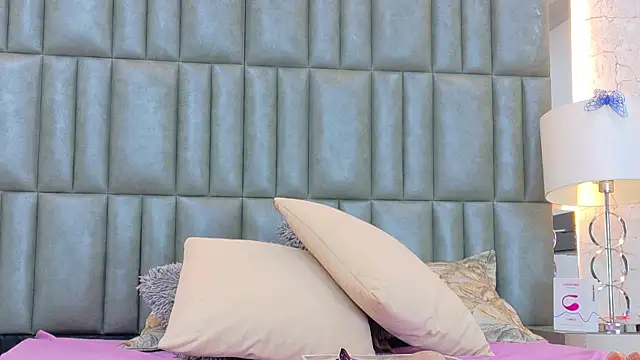 Snapshot of CamilaJohnston chatting on 19, 5, 2026 CamilaJohnston online show from 19, 5, 2026