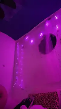 LoganPeny online show from 17, 4, 2026