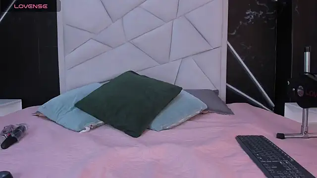 JulietSofia online show from 28, 3, 2026