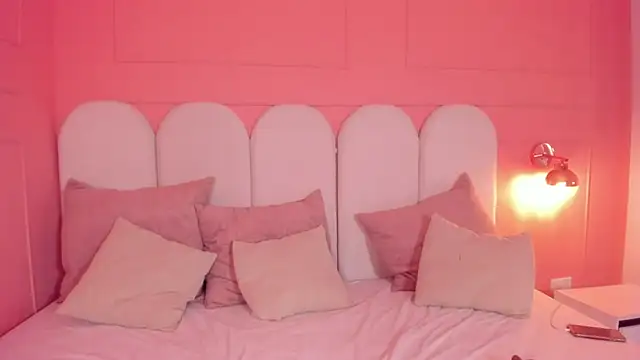 Snapshot of eva_sainnt chatting on 11, 10, 2025 eva sainnt online show from 11, 10, 2025