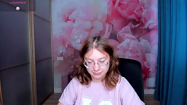 AngelinaLow online show from 3, 11, 2025