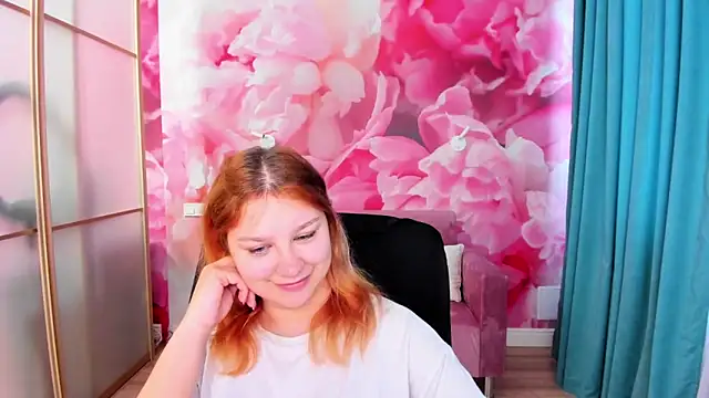 AngelinaLow online show from 18, 5, 2026