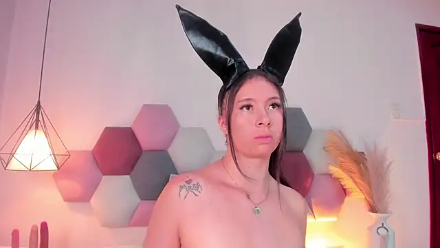 BeckyVidal online show from 30, 10, 2025