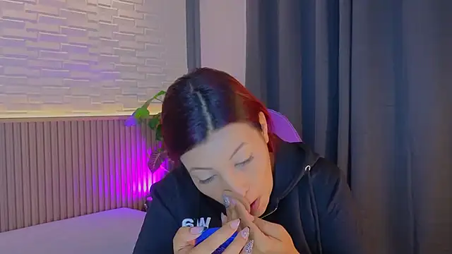 TiffanyWalk online show from 3, 10, 2025