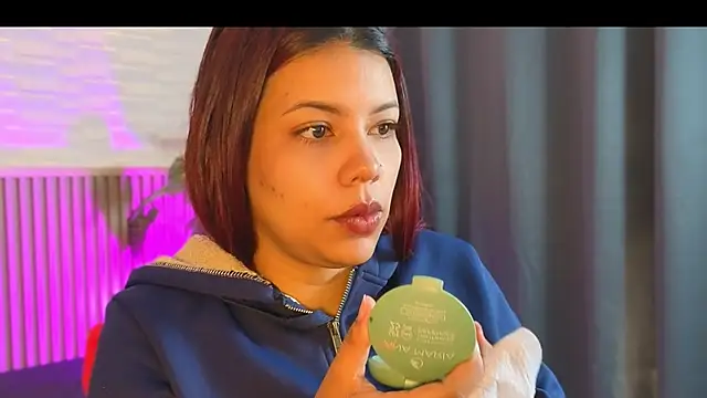 TiffanyWalk online show from 6, 4, 2026