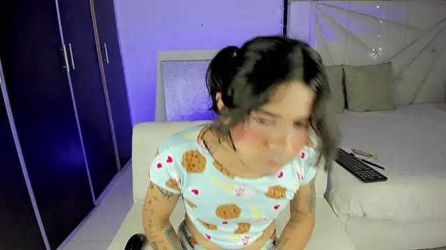 Snapshot of Zion_Moore chatting on 18, 3, 2025 Zion Moore online show from 18, 3, 2025