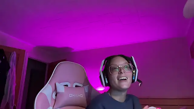 SpaceCowWhore online show from 21, 9, 2025