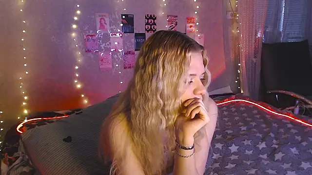 Snapshot of Your_Horny_Friends chatting on 20, 3, 2026 Your Horny Friends online show from 20, 3, 2026