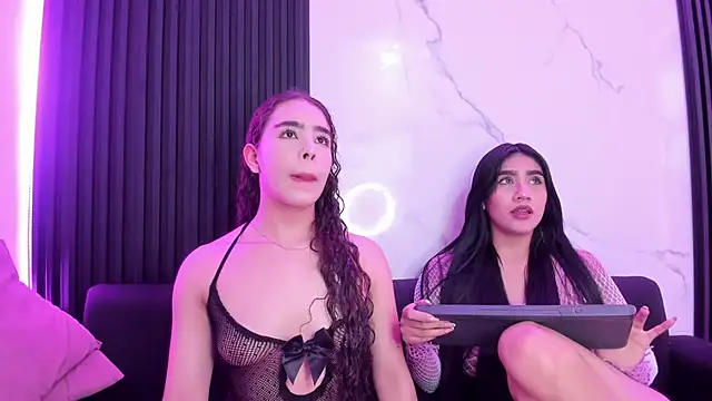 MiaScott5 online show from 21, 12, 2025