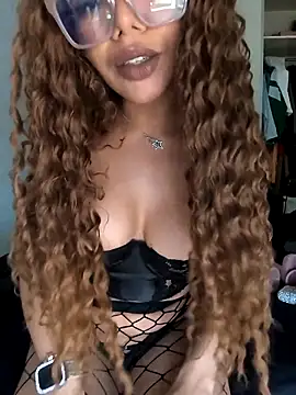 Alyssa 76 online show from 11, 9, 2025