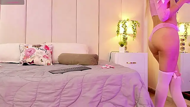 Snapshot of princesssammy2 chatting on 17, 10, 2025 princesssammy2 online show from 17, 10, 2025