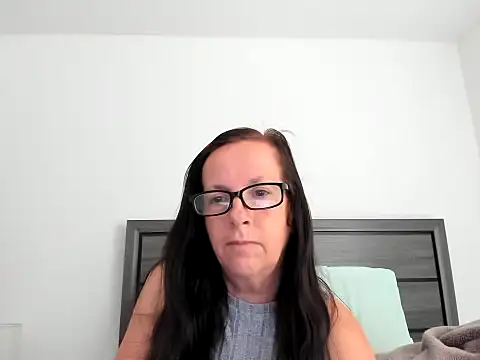 peachgoddess online show from 15, 4, 2026