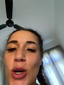 DarkVelvet online show from 11, 4, 2026