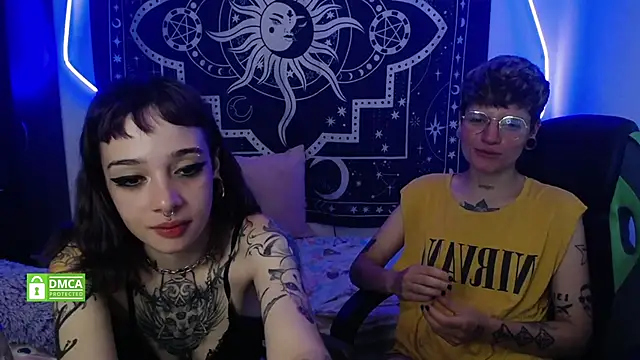 lovelockedlips online show from 16, 3, 2025