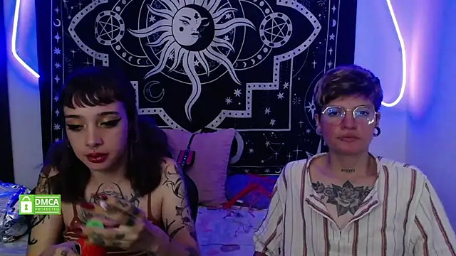 lovelockedlips online show from 22, 3, 2025