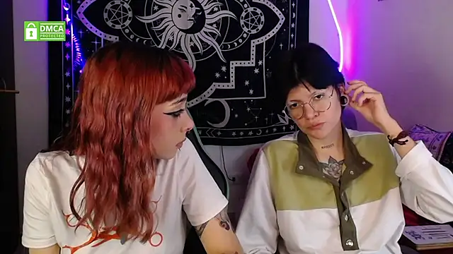 lovelockedlips online show from 1, 10, 2025