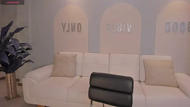 AmaliaCrus online show from 13, 11, 2025