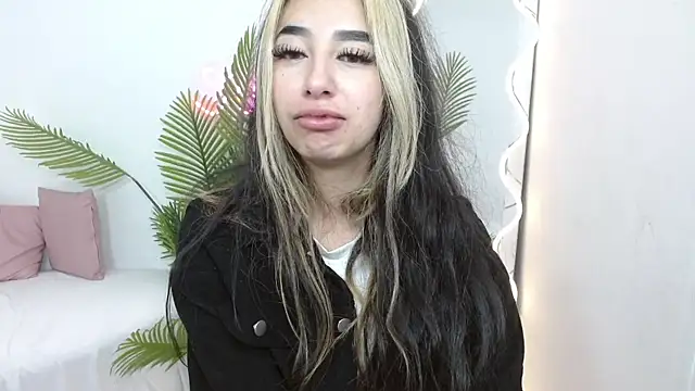 Malory tay1 online show from 28, 9, 2025