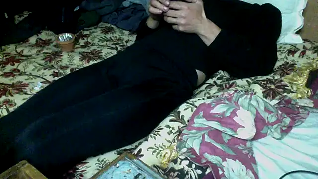 JoaoPinto0 online show from 8, 11, 2025