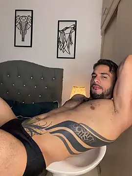 Snapshot of Maximiliano_ford chatting on 5, 5, 2026 Maximiliano ford online show from 5, 5, 2026