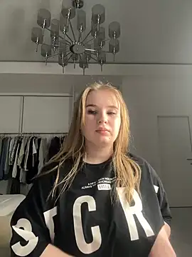 Snapshot of Amy_Sky_ chatting on 19, 3, 2025 Amy Sky online show from 19, 3, 2025