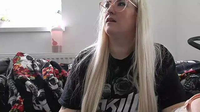 Sizzling Indie36 online show from 9, 10, 2025