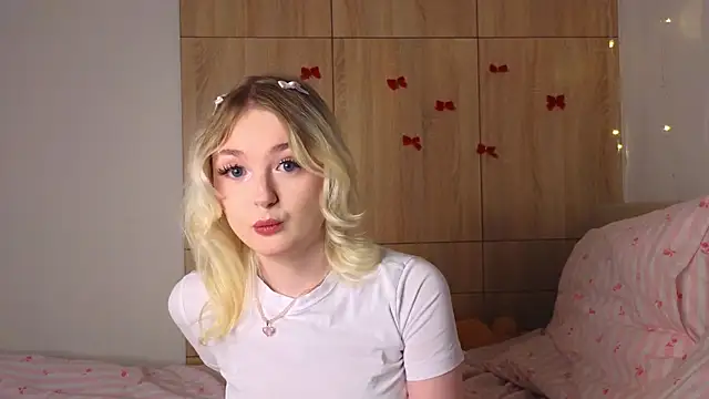 Snapshot of minigirl chatting on 18, 2, 2026 minigirl online show from 18, 2, 2026