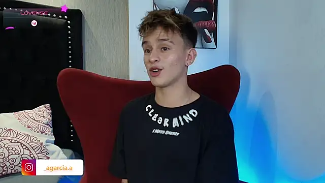 LiamWildx20 online show from 4, 2, 2026