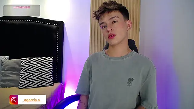 LiamWildx20 online show from 16, 4, 2026