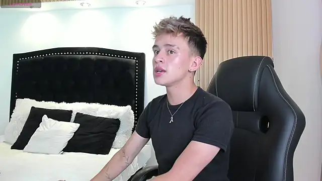 LiamWildx20 online show from 17, 7, 2026