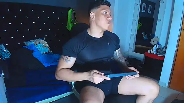 ethan dalton  online show from 19, 11, 2025