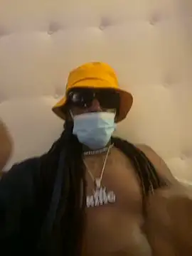 Snapshot of thegenie101 chatting on 17, 10, 2025 thegenie101 online show from 17, 10, 2025