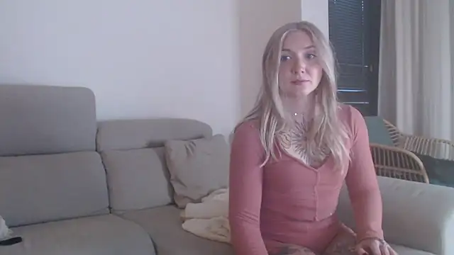 Snapshot of tattoobbgirl chatting on 1, 12, 2025 tattoobbgirl online show from 1, 12, 2025