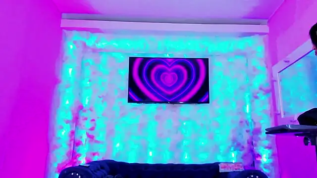 The Hot Ts Dolls online show from 3, 2, 2026