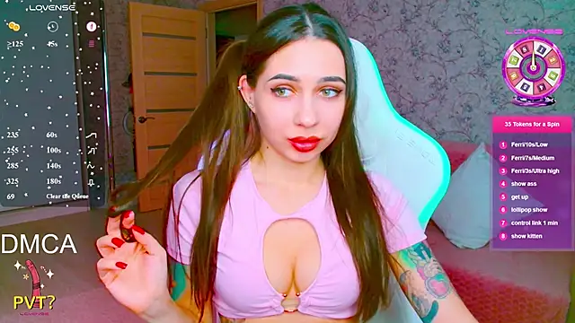 Snapshot of vinkiepinkie chatting on 8, 3, 2026 vinkiepinkie online show from 8, 3, 2026