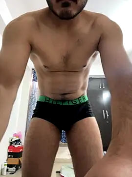 Guccilonda17 online show from 30, 11, 2025