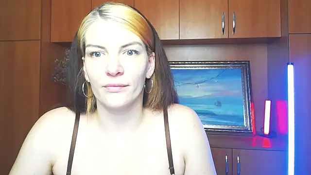 Snapshot of VanessaRey_ chatting on 2, 3, 2026 VanessaRey online show from 2, 3, 2026