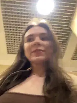 MilaBee online show from 8, 10, 2025