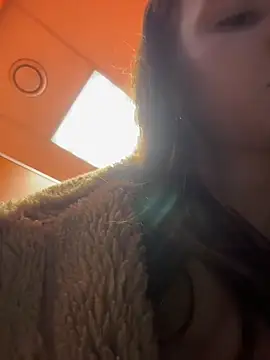 MilaBee online show from 2, 4, 2026