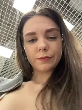 MilaBee online show from 10, 4, 2026