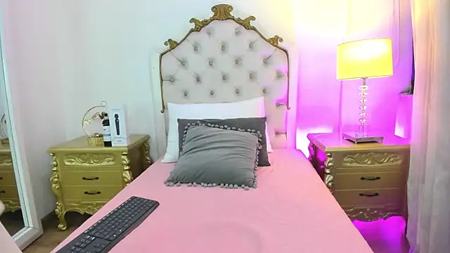 debora scoot online show from 13, 2, 2026