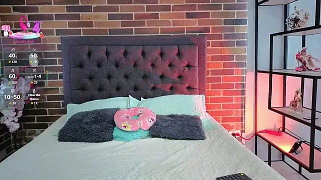 KattyPaez online show from 4, 11, 2025