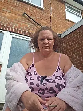 MissQueenBeex online show from 3, 6, 2026