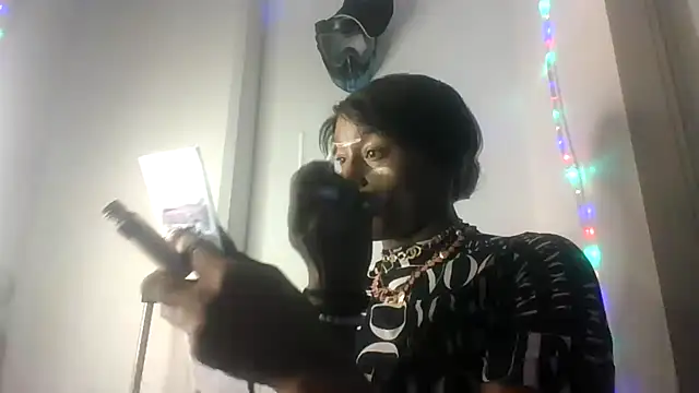 ItsBarbieBitcxxxx69 online show from 15, 3, 2026