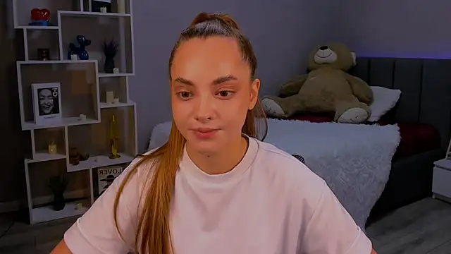 MelanieAlves online show from 22, 11, 2025