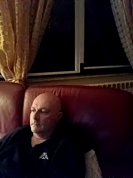 Alexis Bull online show from 29, 3, 2026