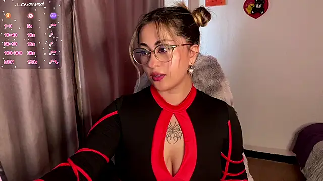 emma  bell  online show from 31, 10, 2025